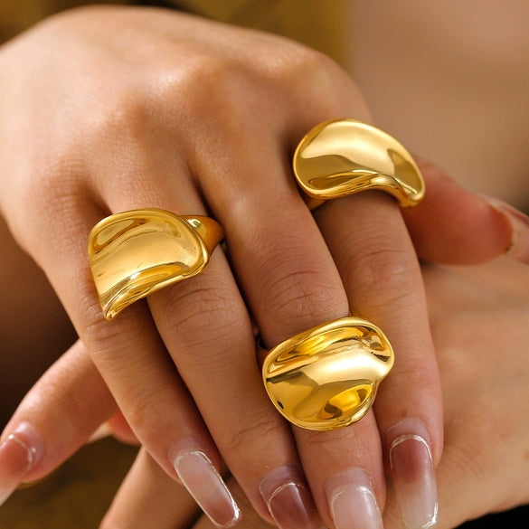 Wholesale Geometric Stainless Steel Electroplated 18K Gold Threedimensional Ring For Women