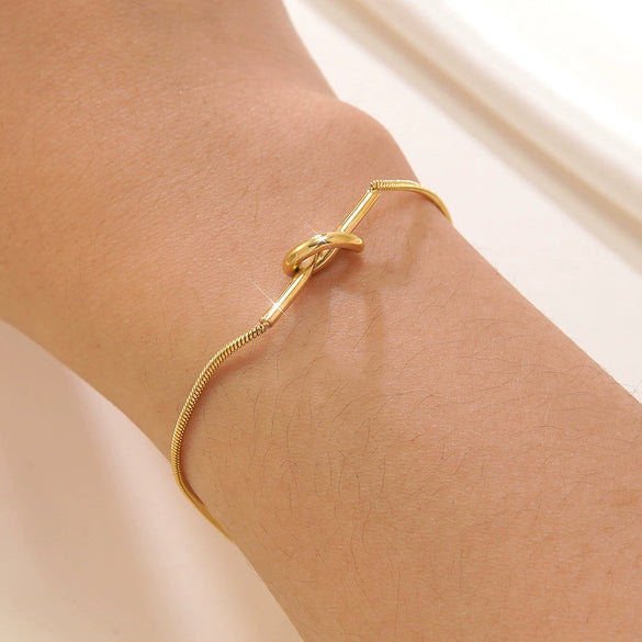 Wholesale Geometric Stainless Steel Gold Plated Knotted Snake Chain Bracelet For Women