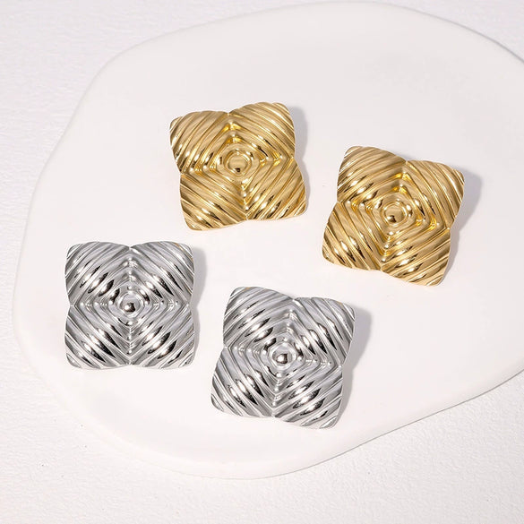Wholesale Geometric Stainless Steel Goldplated Earrings Retro Elegant Style