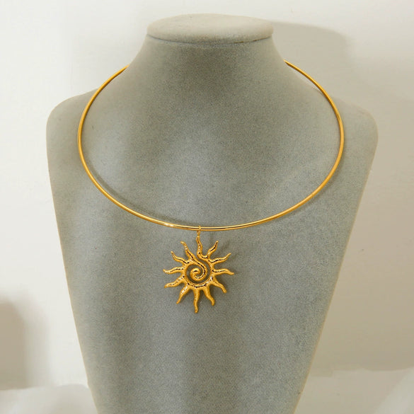 Wholesale Geometric Stainless Steel 18K Gold Electroplated Jewelry Set For Women Pendant Necklace Choker Earrings