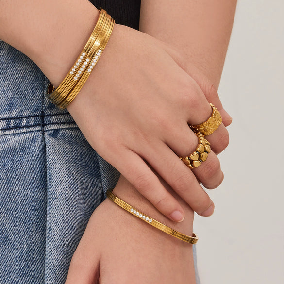 Wholesale Geometric Stainless Steel 18K Gold Plated Microinlaid Zircon Clasp Bracelet And Ring Accessories