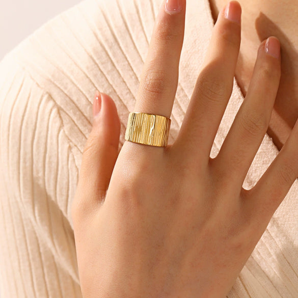 Wholesale Geometric Stainless Steel Ring For Women With Ins Style And 18K Gold Plated Electroplating