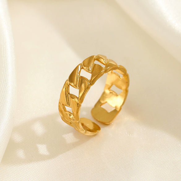 Wholesale Geometric Stainless Steel Ring With 18K Gold Plated Electroplating For Women