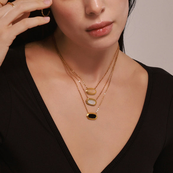 Wholesale Geometric Titanium Steel Black Agate Inlay Necklace Pendant With 18K Plated Real Gold Electroplating For Women