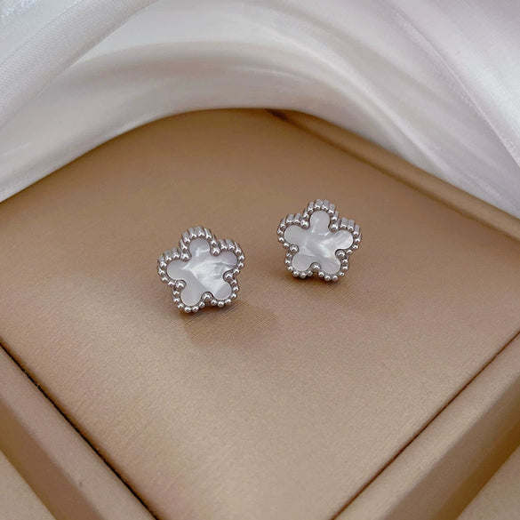 Wholesale Geometric Titanium Steel Fiveleaf Flower Normcore Style Electroplated Earrings For Men And Women