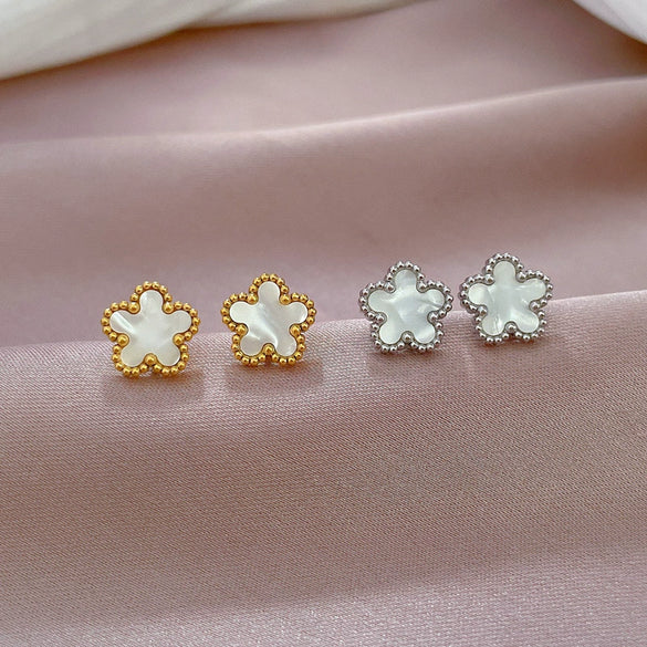 Wholesale Geometric Titanium Steel Fiveleaf Flower Normcore Style Electroplated Earrings For Men And Women