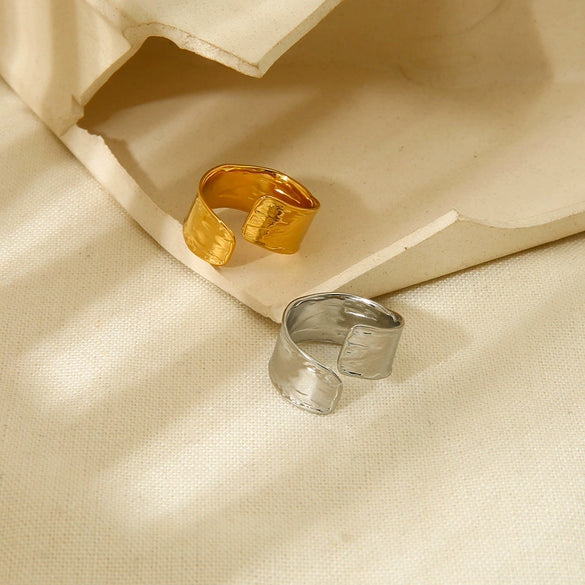 Wholesale Geometric Titanium Steel Polished Open Ring Plated With 18K Gold For Women
