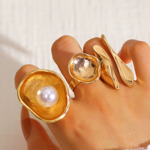 Wholesale Geometric Trumpet Flower Bowlshaped Zinc Alloy Electroplated Baroque Open Ring For Women