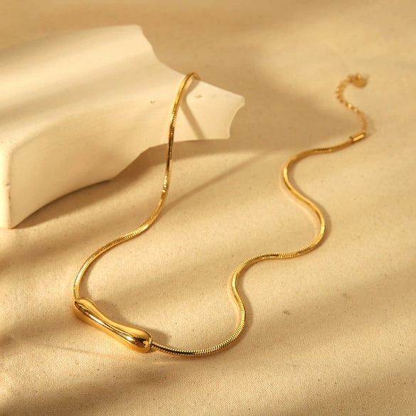 Wholesale Geometric Water Drop Pullout Stainless Steel And Titanium Steel Necklace 18K Gold Electroplated Jewelry For Women