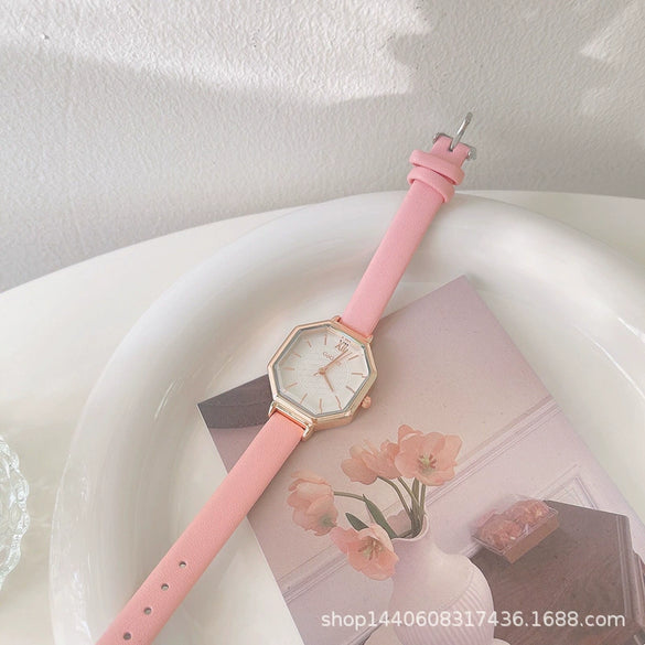 Wholesale Girl's Alloy Heart Casual Quartz Watch With Ordinary Glass Mirror