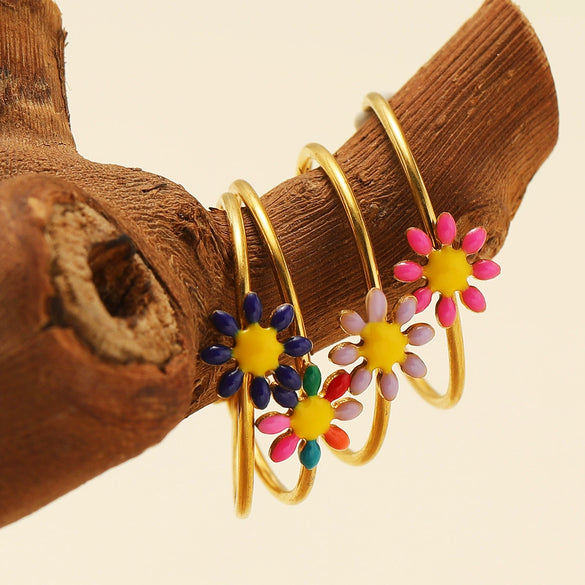 Wholesale Girls Stainless Steel Flower Ring With Electroplating Treatment