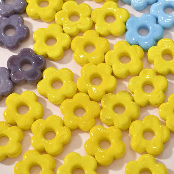 Wholesale Glass Beaded Jewelry With Five Leaf Flower Shape Hand Made Epoxy Treated