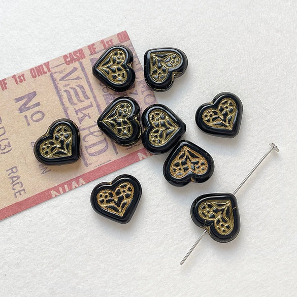 Wholesale Glass Glazed Handpainted Heart Beads For Diy Bracelet Necklace Accessories Environmentally Friendly Love Pattern