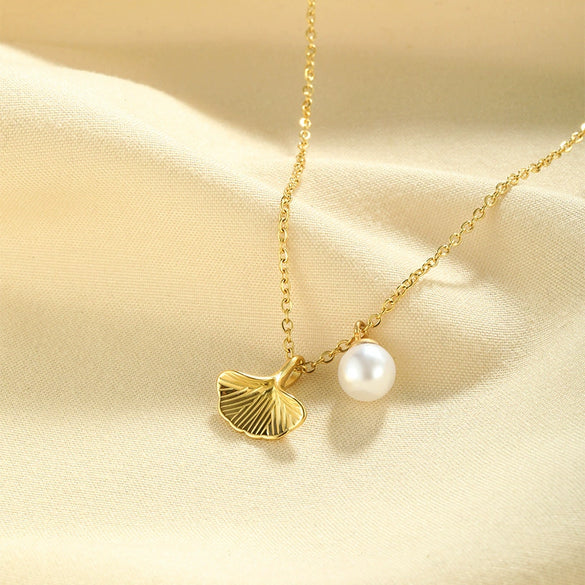 Wholesale Gold Plated Geometric Stainless Steel Pendant Necklace For Girls