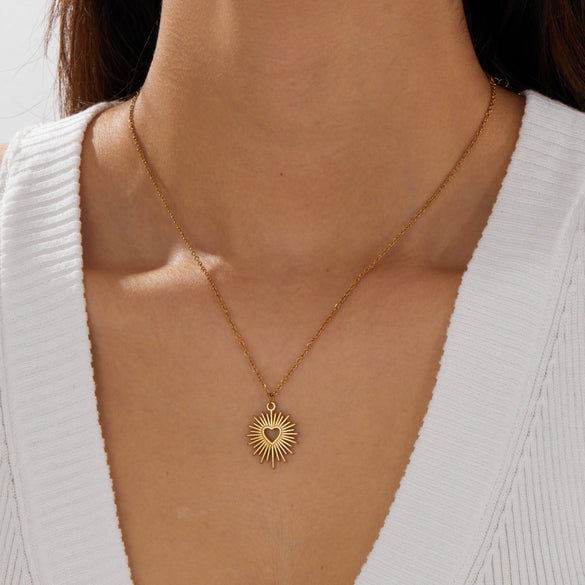 Wholesale Gold Plated Stainless Steel Heart Shape Pendant Necklace For Women