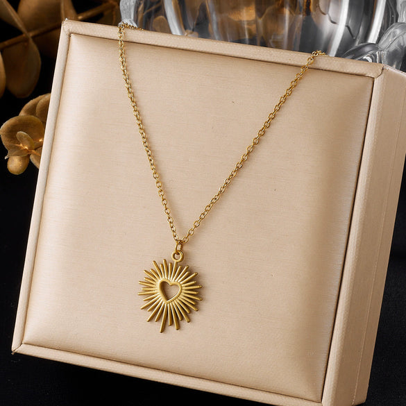 Wholesale Gold Plated Stainless Steel Heart Shape Pendant Necklace For Women