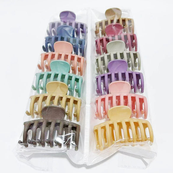 Wholesale Handmade Acrylic Hair Gratching Clip With Letters Numbers Text Style For Women