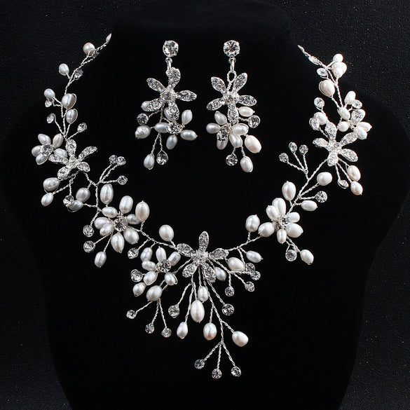 Wholesale Handmade Alloy Jewelry Set With Plant Flowers Pattern For Women Necklace And Earrings
