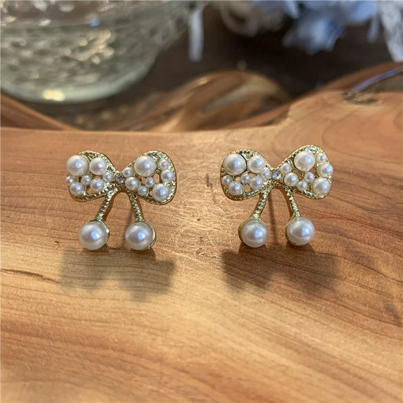 Wholesale Handmade Bowknot Pearl Earrings For Women Electroplated French Retro Cold Style