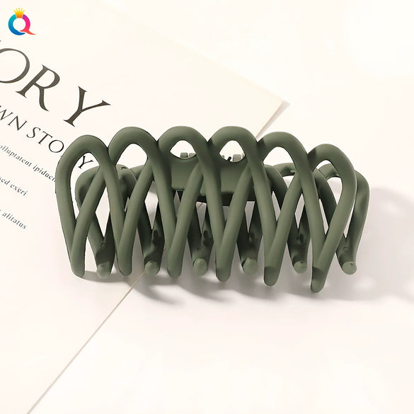 Wholesale Handmade Geometric Fence Cut Out Spray Paint Women's Gripper Large Shark Clip