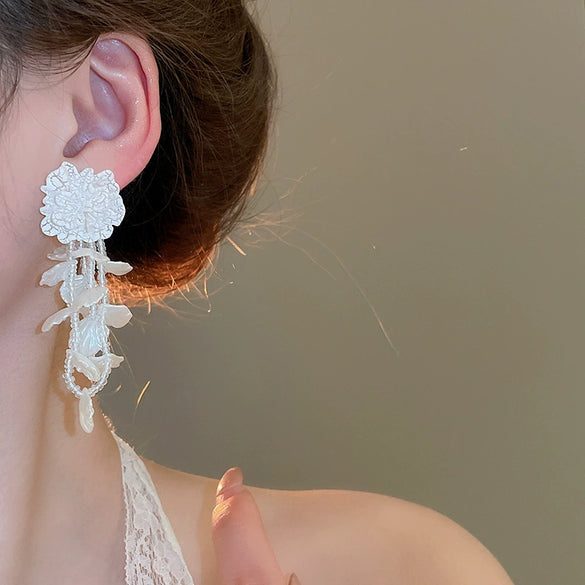 Wholesale Handmade Silver Needle Mesh Earrings With Forest Flower Design