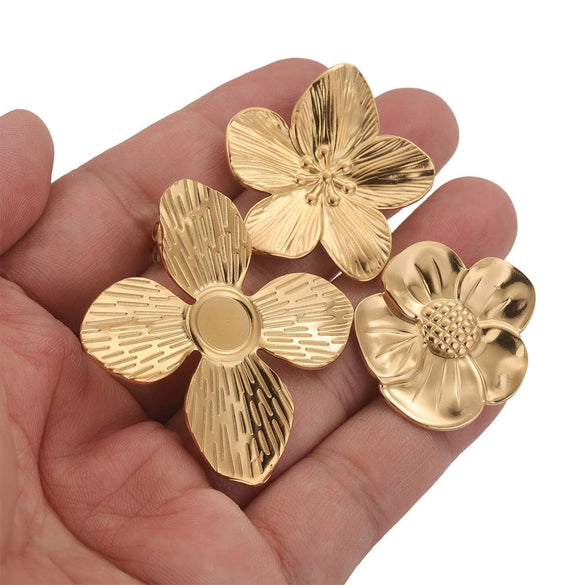 Wholesale Handmade Stainless Steel Hollow Flower Pattern Hanging Earrings Accessories With Electroplating