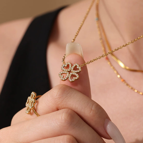 Wholesale Heart Fourleaf Flower Stainless Steel Jewelry Set With Green Glass Pendant And Electroplating For Women