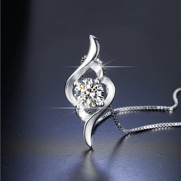 Wholesale Heart Shaped Cow Head Pendant Necklace With Little Red Riding Book Quick Hand Shake Voice 1 Karat Moissanite Silver And White Copper Plated Platinum