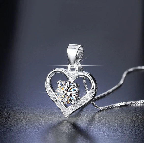 Wholesale Heart Shaped Cow Head Pendant Necklace With Little Red Riding Book Quick Hand Shake Voice 1 Karat Moissanite Silver And White Copper Plated Platinum