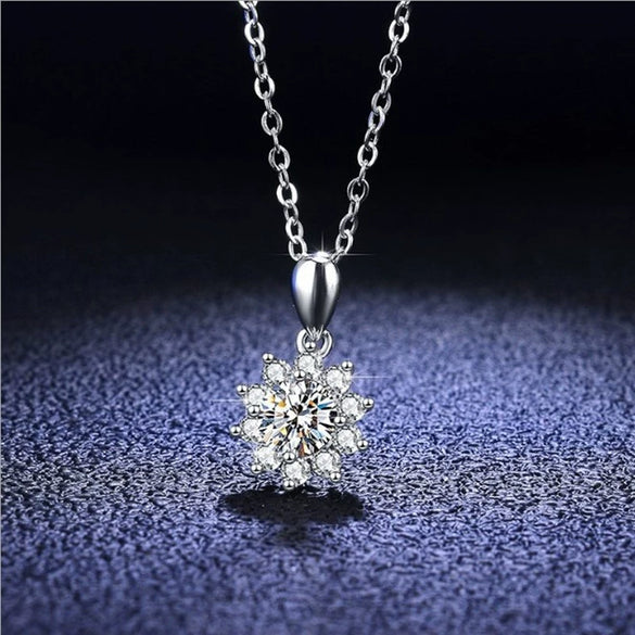 Wholesale Heart Shaped Cow Head Pendant Necklace With Little Red Riding Book Quick Hand Shake Voice 1 Karat Moissanite Silver And White Copper Plated Platinum