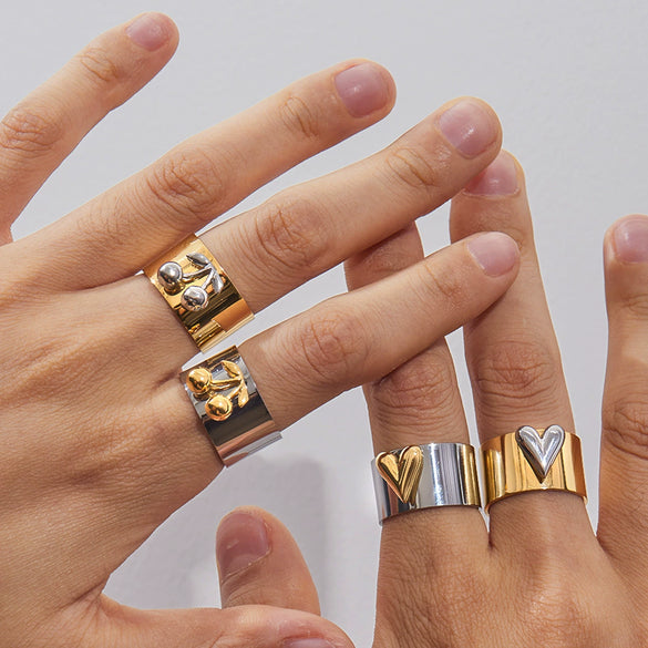 Wholesale Heart Shaped Geometric Pattern Titanium Steel Ring For Women With Electroplating Jewelry