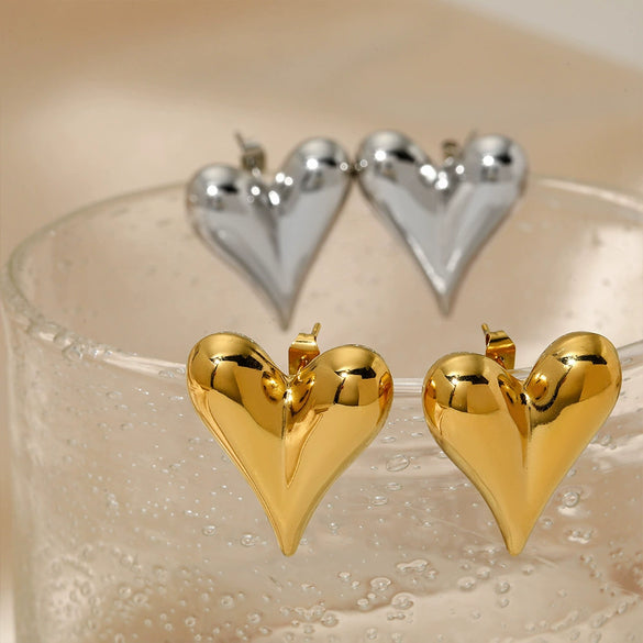 Wholesale Heart Shaped Hollow Stainless Steel Earrings With Electroplating Treatment Fashionable And Exquisite For Women