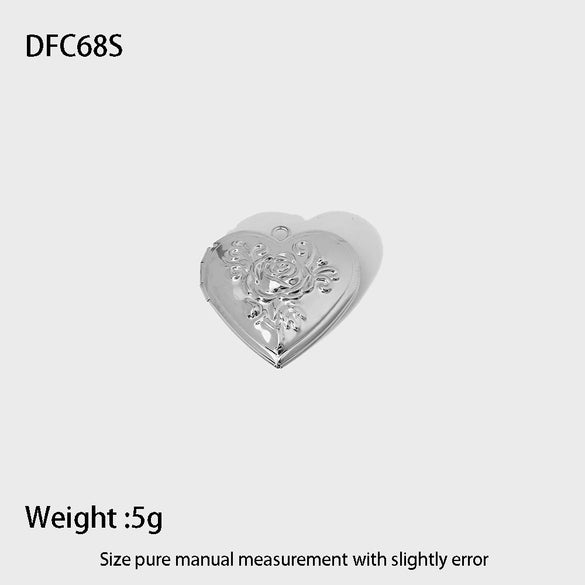 Wholesale Heartshaped Engraved Stainless Steel Electroplated Pendant Necklace With Geometric Return Pattern Jewelry Accessory