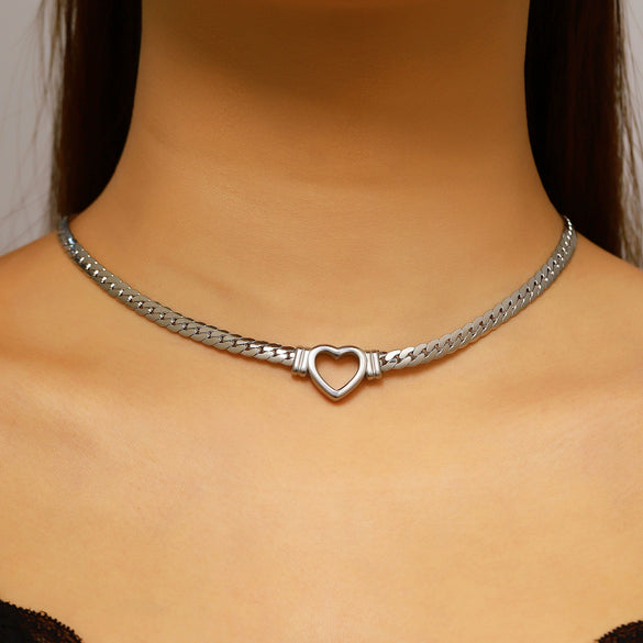 Wholesale Heartshaped Real Gold Plated Snake Bone Chain Necklace For Women Light Luxury Casual Style