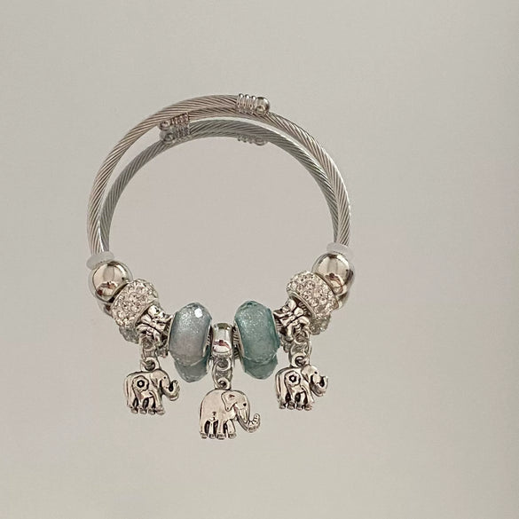 Wholesale High End Elephant Pendant Bracelet With Electroplating Stainless Steel Material