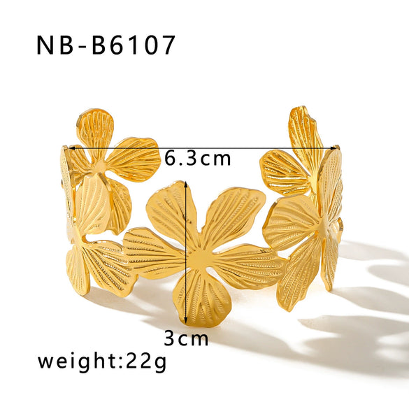 Wholesale High End Exaggerated Personality Flower Petal 18K Titanium Steel Bracelet With Electroplating For Women