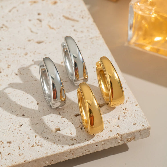 Wholesale High End Light Luxury Simple Trend Girls Titanium Steel U Shaped Earrings With Pvd Vacuum Real Gold Electroplating