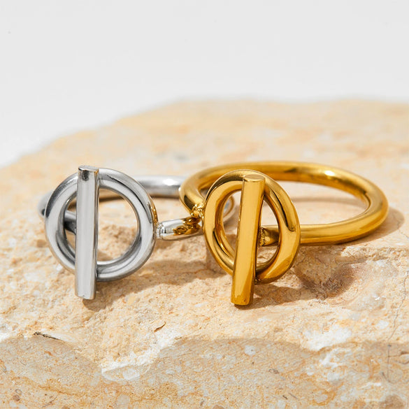Wholesale High End Simple Fashion Geometric T Shaped Ring In Stainless Steel With Real Gold Electroplating For Women