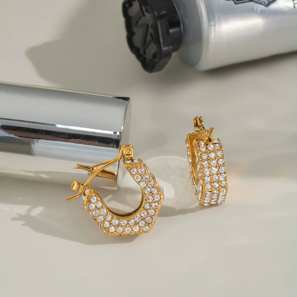 Wholesale High Grade Unisex U Shaped Titanium Steel Earrings With 18K Gold Pvd Vacuum Real Gold Electroplating Fashion And Versatile
