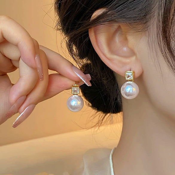 Wholesale Highend Feel Geometric Pearl Zircon Earrings With Electroplating