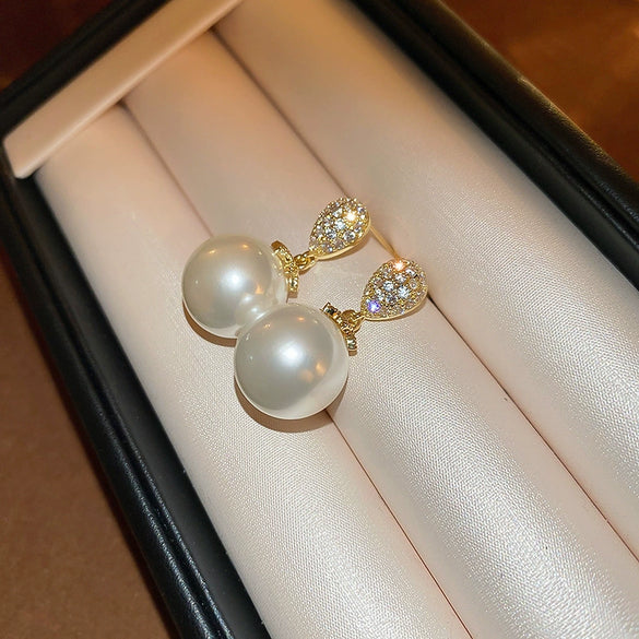 Wholesale Highend Feel Geometric Pearl Zircon Earrings With Electroplating