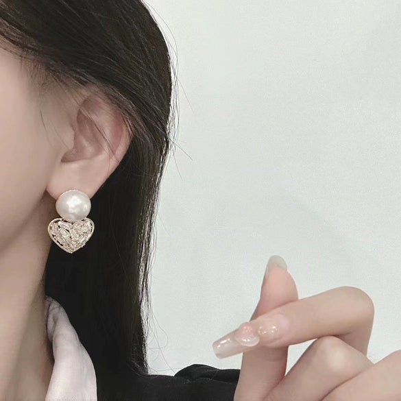 Wholesale Highend Feel Geometric Pearl Zircon Earrings With Electroplating