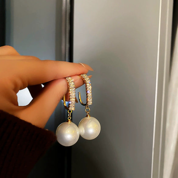 Wholesale Highend Feel Geometric Pearl Zircon Earrings With Electroplating