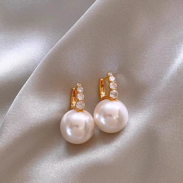 Wholesale Highend Feel Geometric Pearl Zircon Earrings With Electroplating