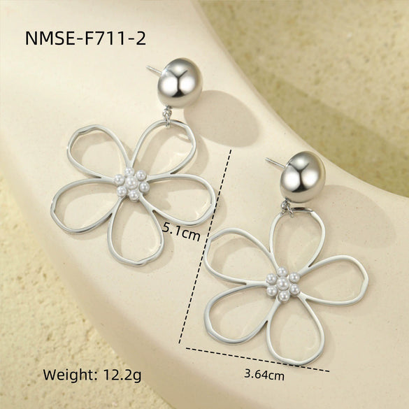 Wholesale Highend Stainless Steel Geometric Flower Earrings For Women With Electroplating Treatment Fashion Design