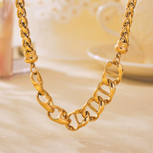 Wholesale Hip Hop Pig Nose Chain Necklace In Stainless Steel With Geometric Pattern And 18K True Gold Plated Electroplating For Women