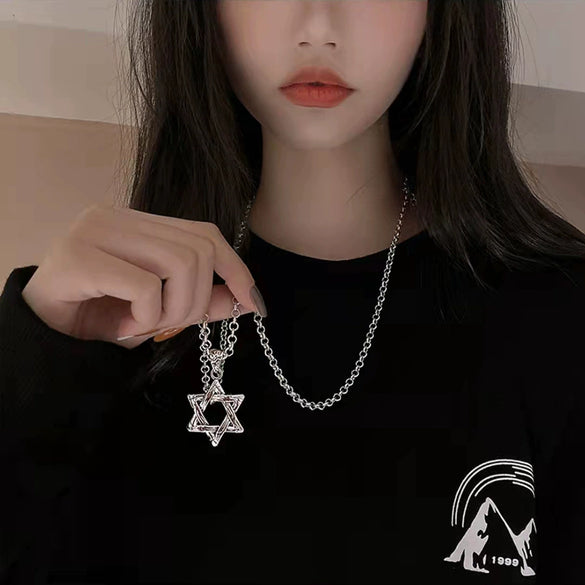 Wholesale Hiphop Sixpointed Star Plaid Geometric Alloy Sweater Chain With Diecast Alloy Pendant And Snake Bone Chain Long Necklace