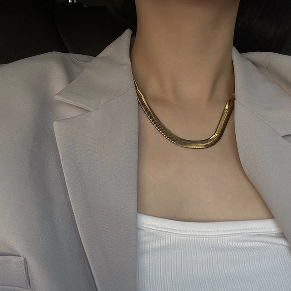 Wholesale Hiphop Style Ushaped Snake Bone Chain Titanium Steel Necklace With Electroplating Treatment
