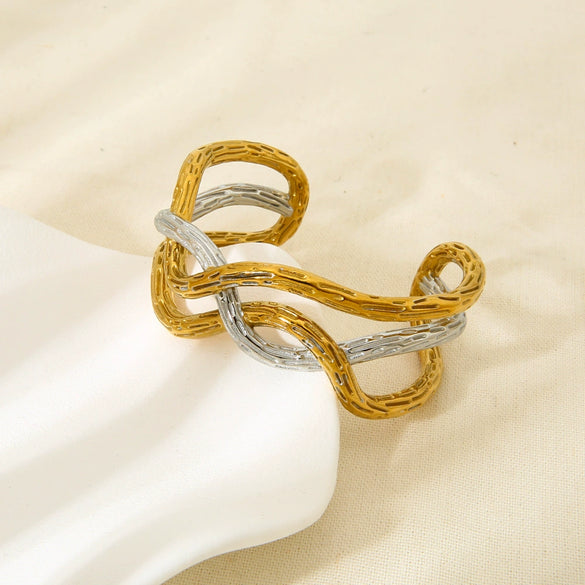 Wholesale Hollow Wave Pattern 18K Gold Plated Stainless Steel Open Bracelet For Women