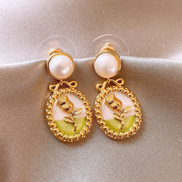 Wholesale Imitation Pearl Drop Shape Earrings French Retro Style Set With Pearls For Women